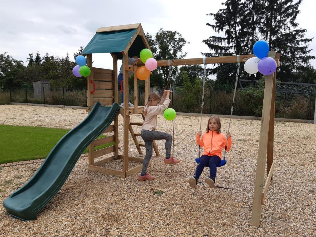 Boutique Odyseja & Spa Ciechocinek Εξωτερικό φωτογραφία Playground in the village