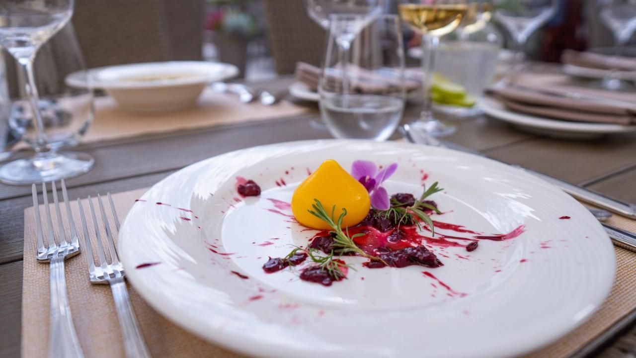 Boutique Odyseja & Spa Ciechocinek Εξωτερικό φωτογραφία A plate of food