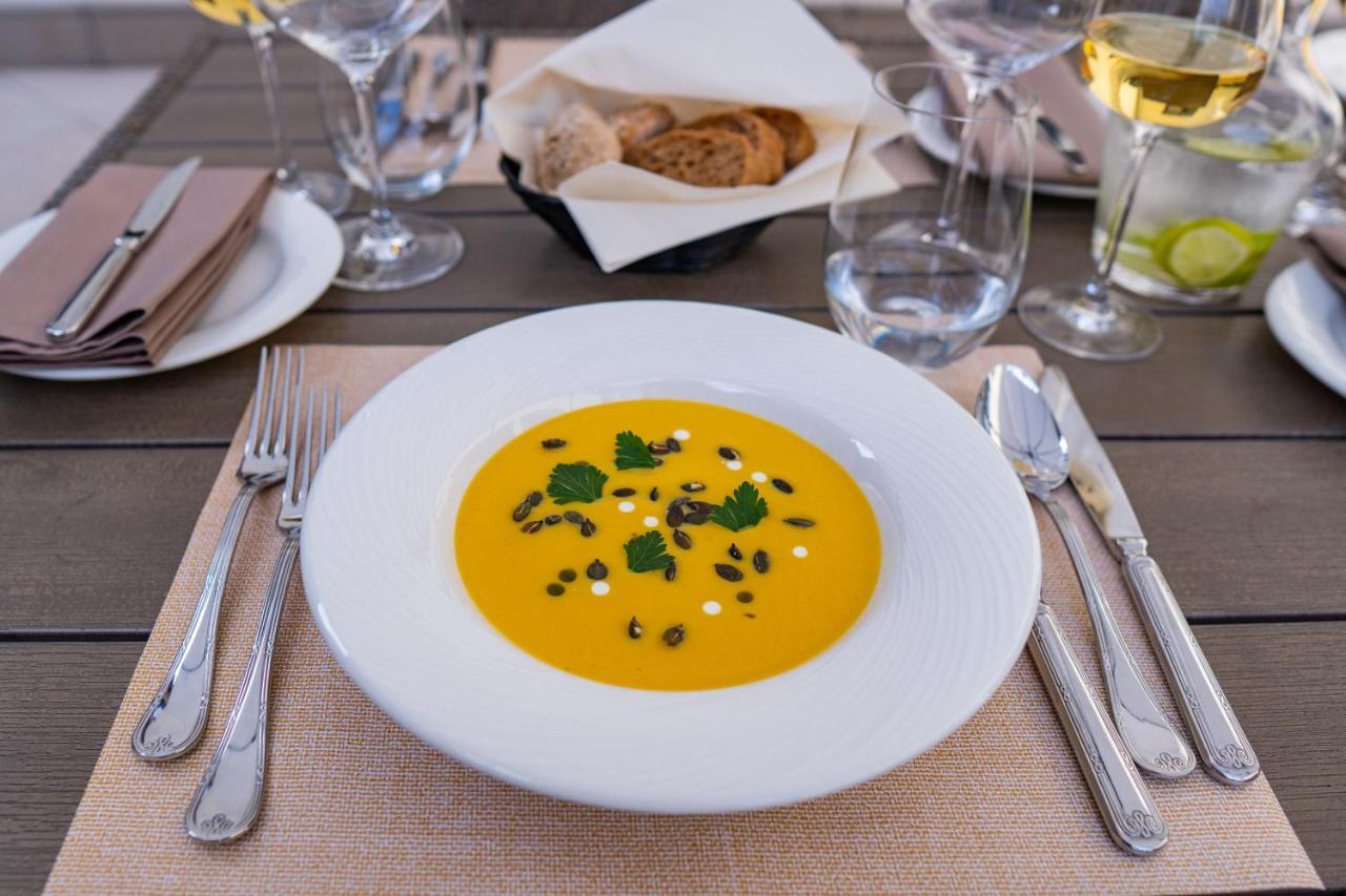 Boutique Odyseja & Spa Ciechocinek Εξωτερικό φωτογραφία A carrot soup
